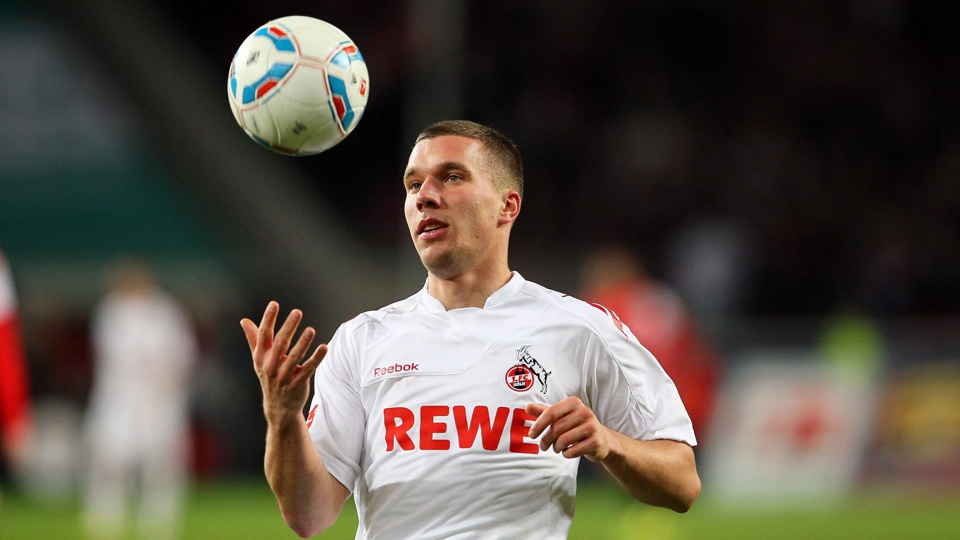 非洲雄狮咆哮欧洲之巅，塞内加尔式足球哲学如何碾压曼城，与孙兴慜的亚洲领袖之路交相辉映